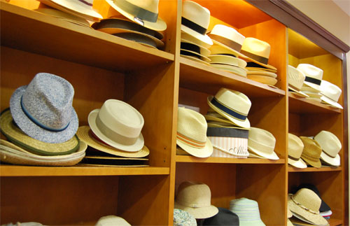 montar una tienda de sombreros